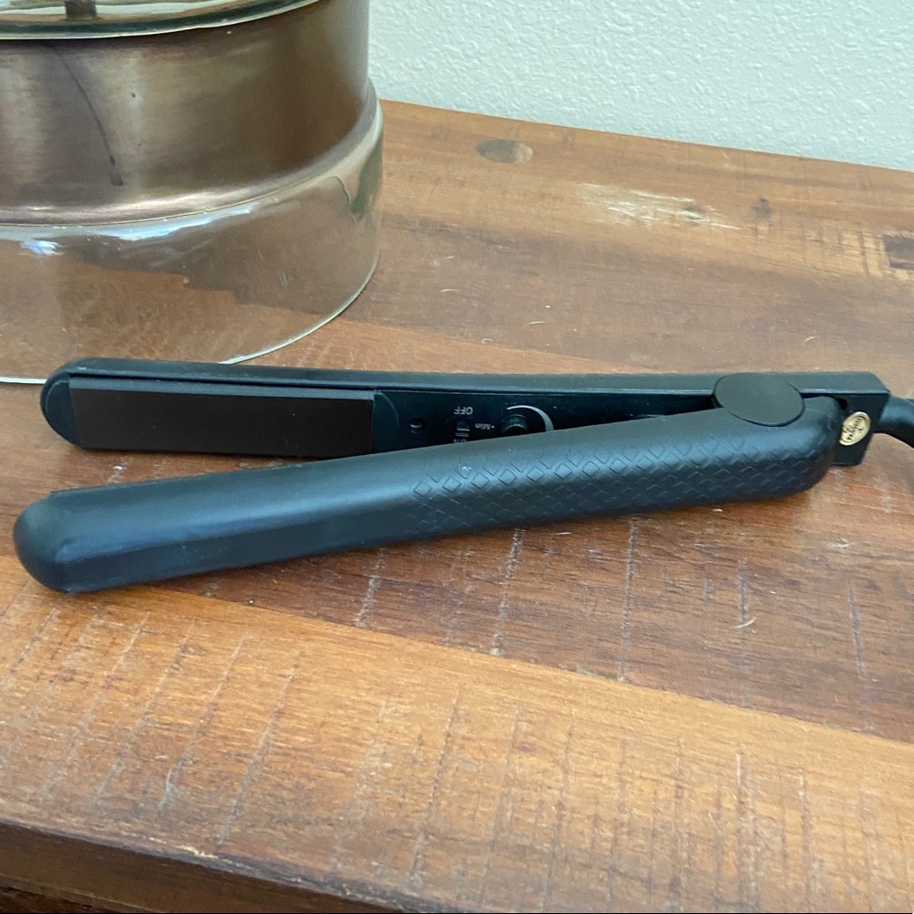 Style House Straightener